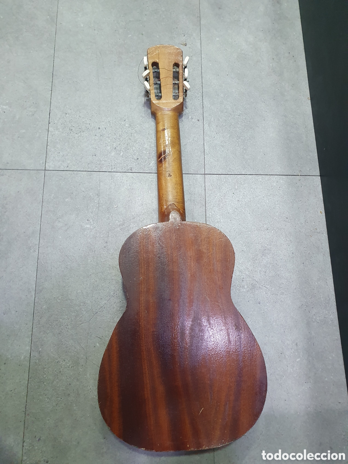 Instrumentos musicales: Guitarra de madera. (L99) - Foto 4