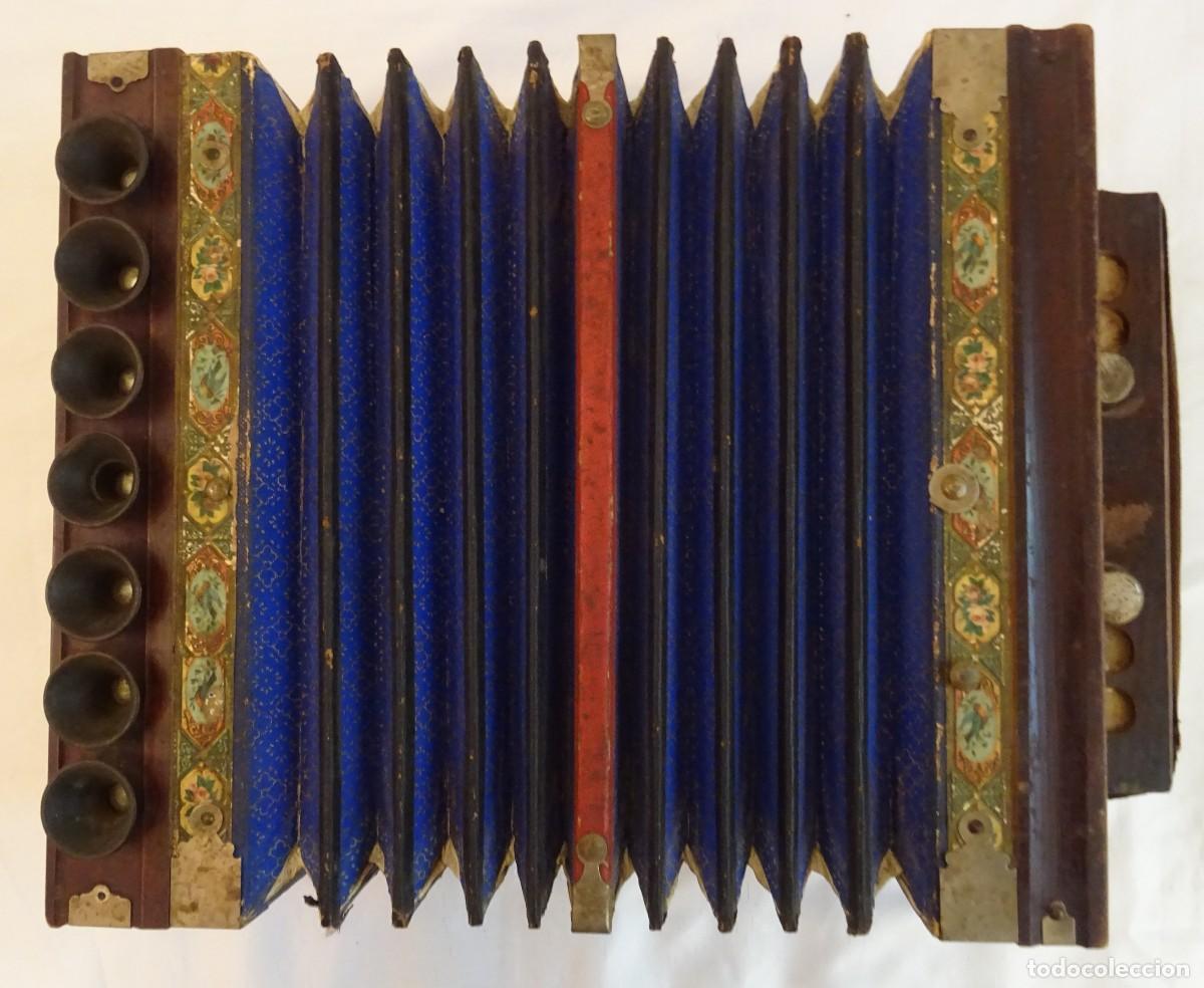 Instrumentos musicales: Acordeon diat&oacute;nico antiguo - Foto 10