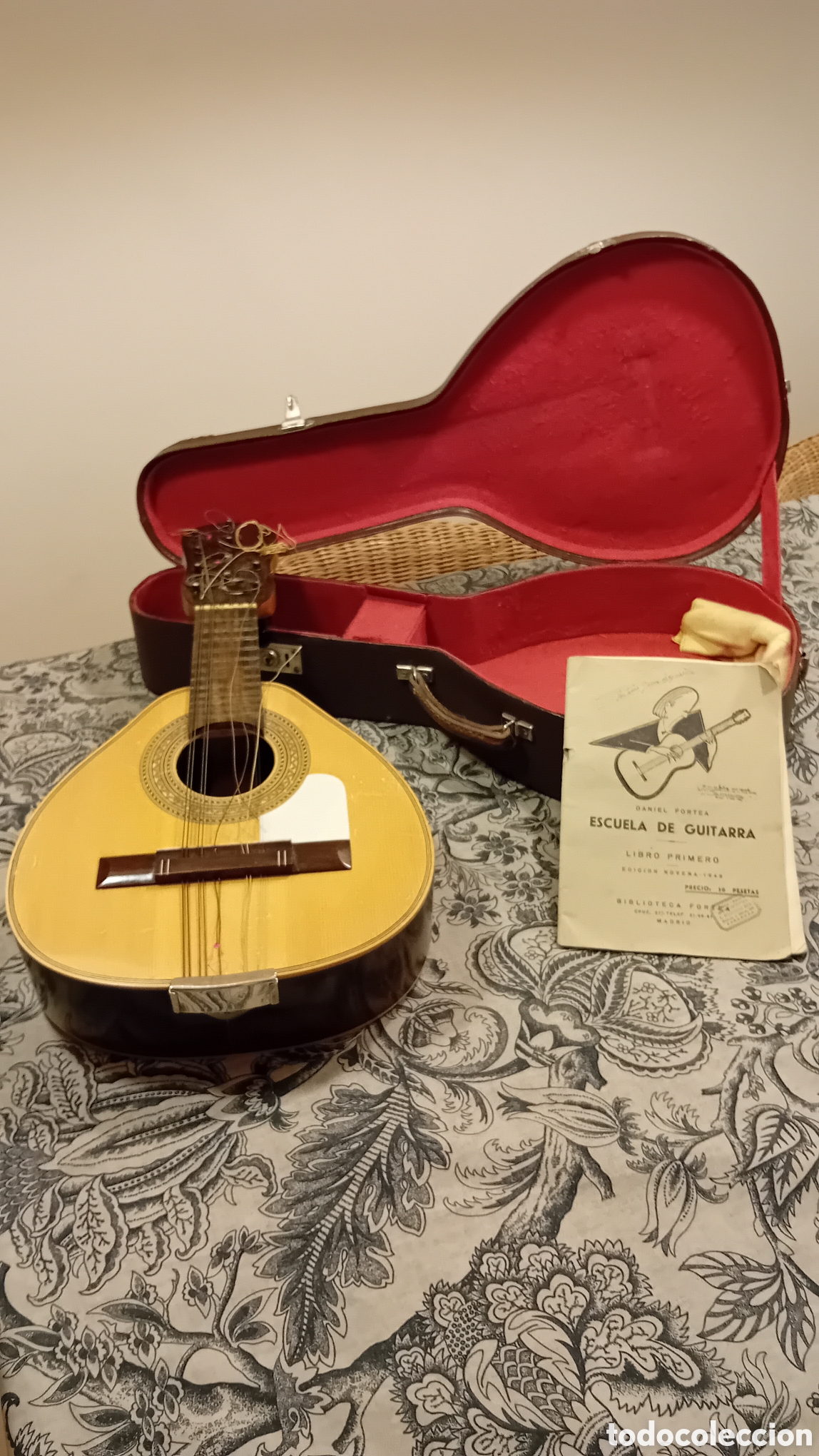 Instrumentos musicales: Bandurria de primera mitad del S.XX - Foto 1