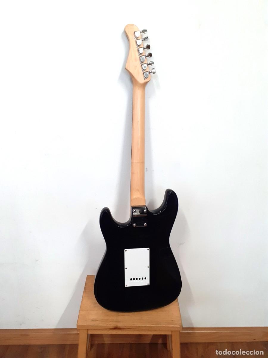 Instrumentos musicales: Guitarra el&eacute;ctrica Sonora - Foto 2