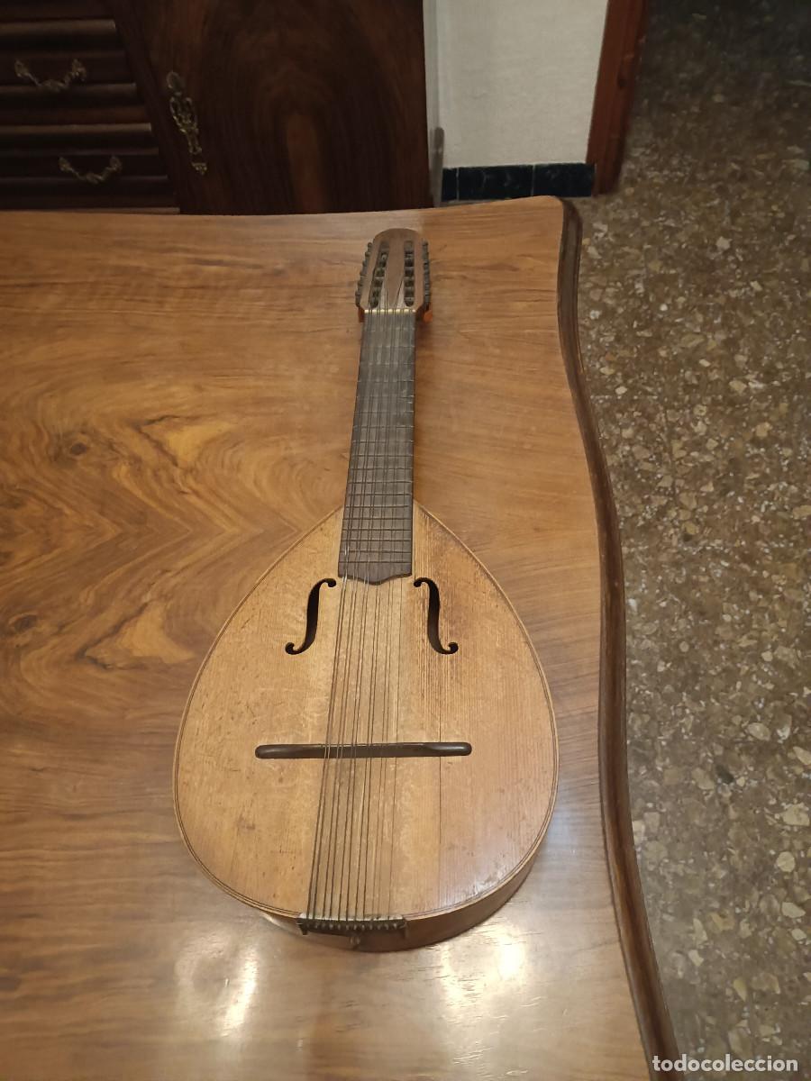 Instrumentos musicales: 3 La&uacute;des sin identificar - Foto 9