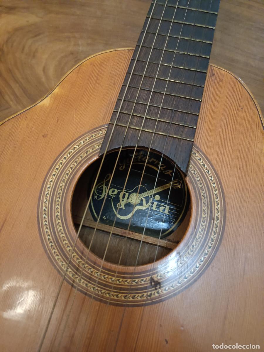 Instrumentos musicales: 3 La&uacute;des sin identificar - Foto 21