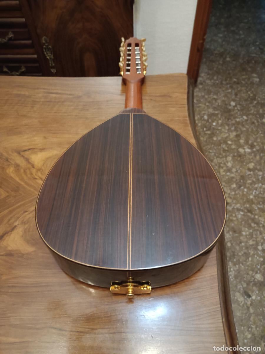 Instrumentos musicales: 3 La&uacute;des sin identificar - Foto 25