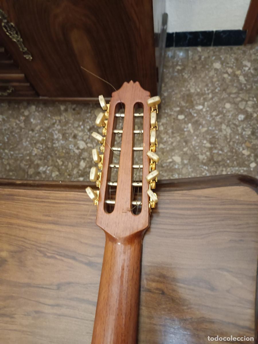 Instrumentos musicales: 3 La&uacute;des sin identificar - Foto 26