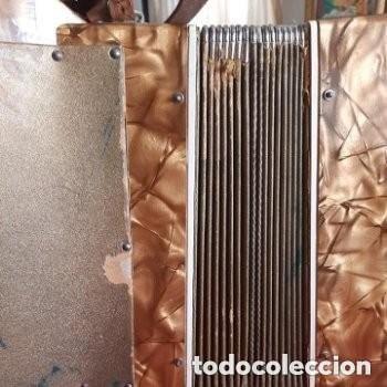 Instrumentos musicales: Antiguo Acorde&oacute;n marca Meneil Herold - Foto 17