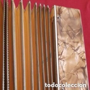 Instrumentos musicales: Antiguo Acorde&oacute;n marca Meneil Herold - Foto 18
