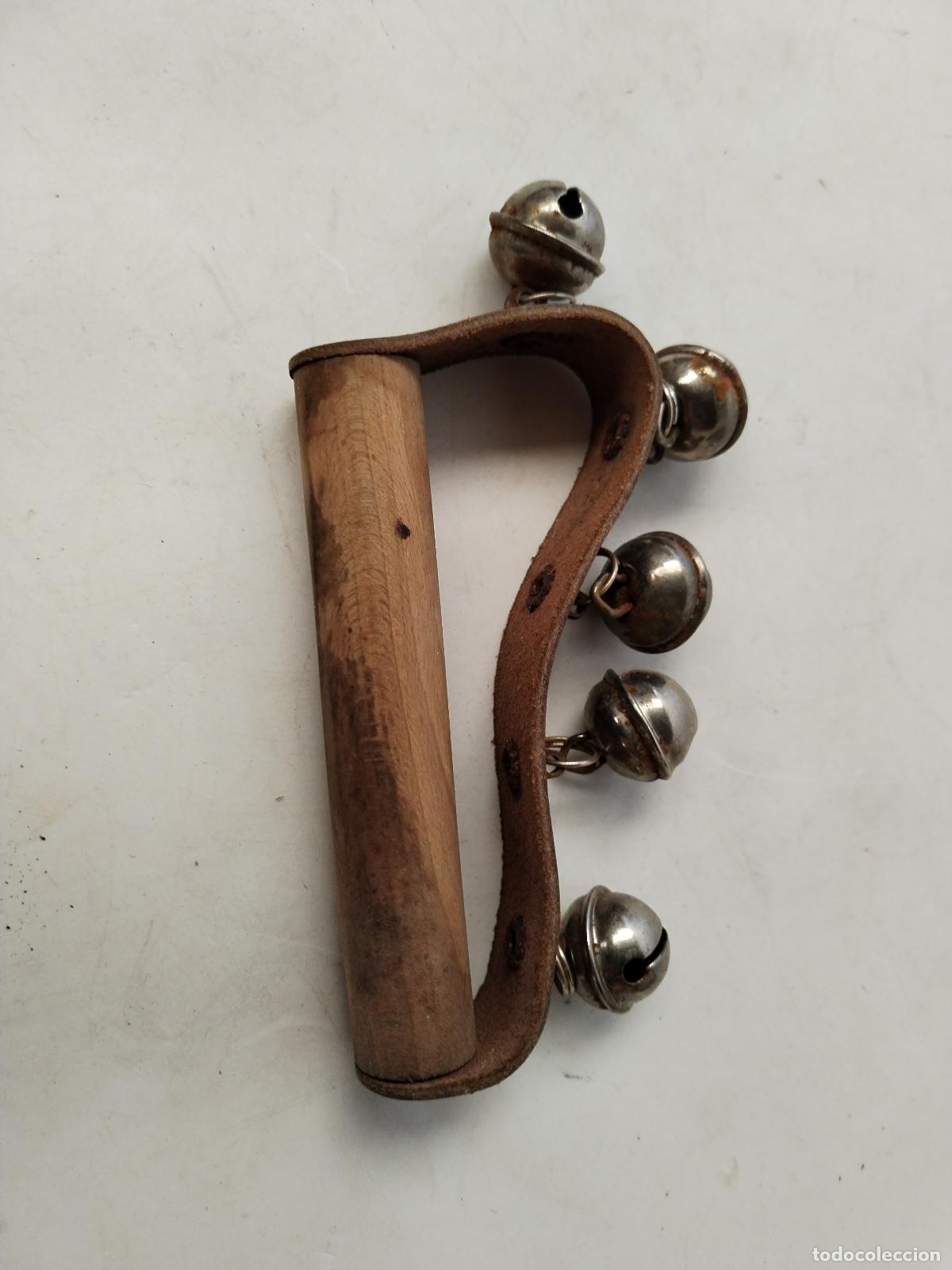 Instrumentos musicales: cascabels de mano, percusi&oacute;n - c129 - Foto 1