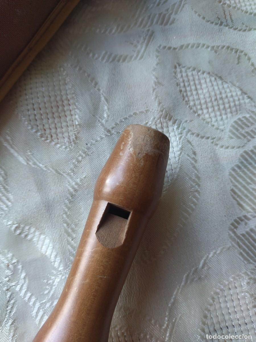 Instrumentos musicales: Flauta dulce de madera con funda. - Foto 6