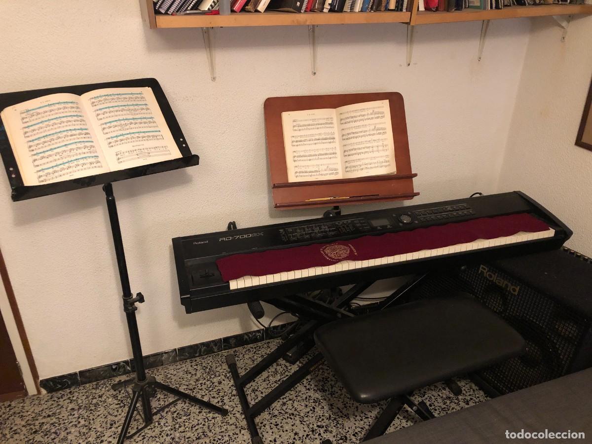 Instrumentos musicales: Piano RD 700GX - Altavoz RD KC 880 - complementos - Foto 1