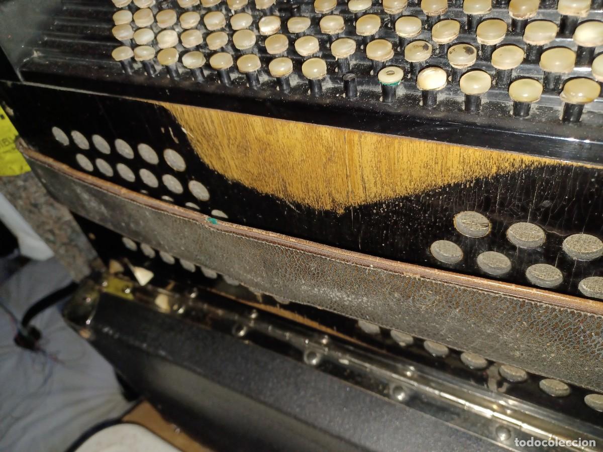 Instrumentos musicales: Acordeon Maugein Freres - Foto 3