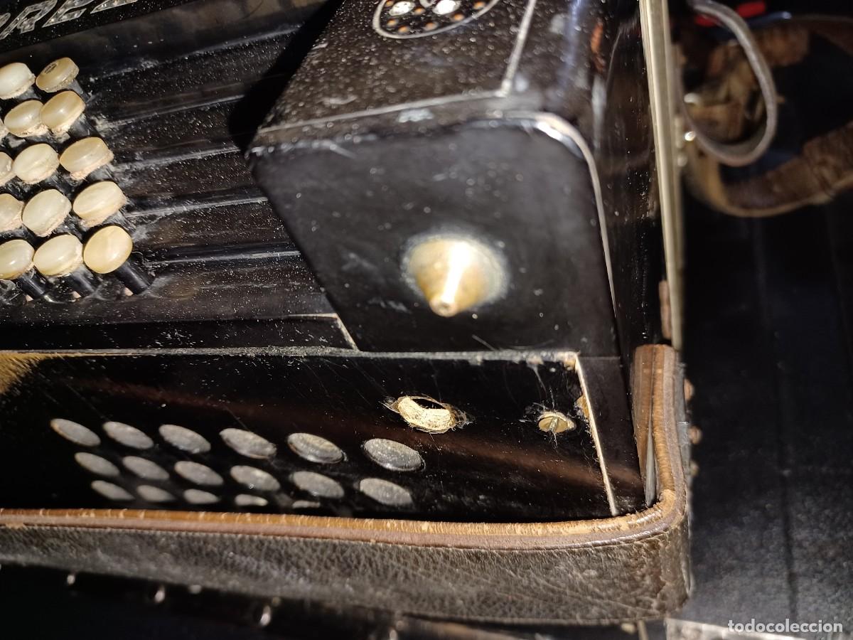 Instrumentos musicales: Acordeon Maugein Freres - Foto 5