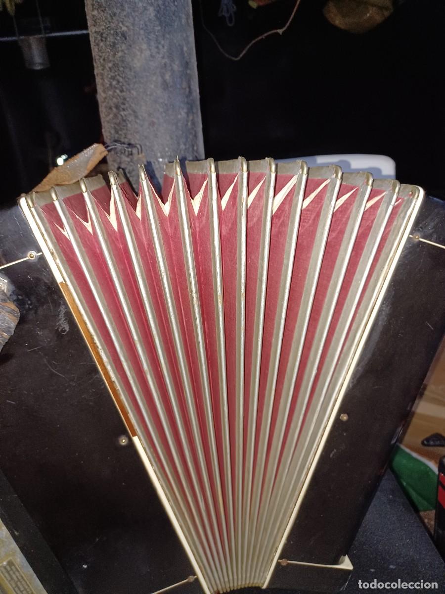 Instrumentos musicales: Acordeon Maugein Freres - Foto 8