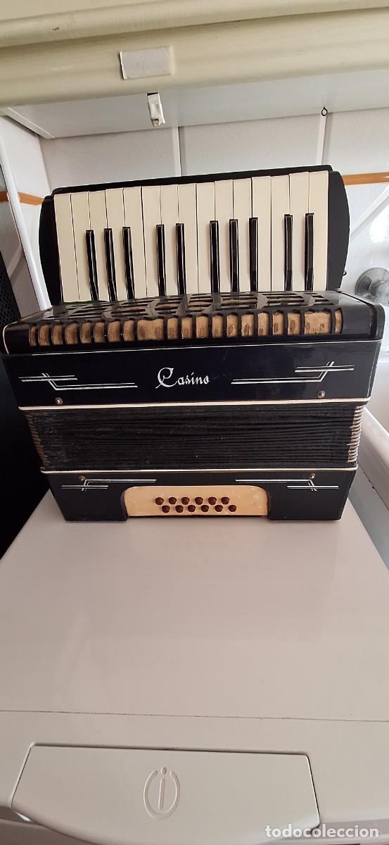 Instrumentos musicales: Acordeon Casino funcionando - Foto 2