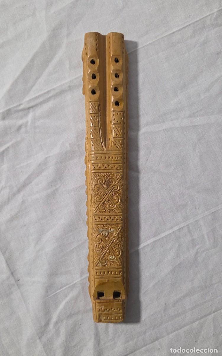 Instrumentos musicales: Flauta indigena de madera - Foto 1