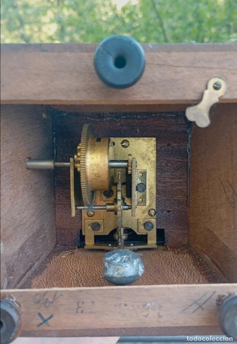 Instrumentos musicales: metr&oacute;nomo antiguo Maelzel - Foto 3