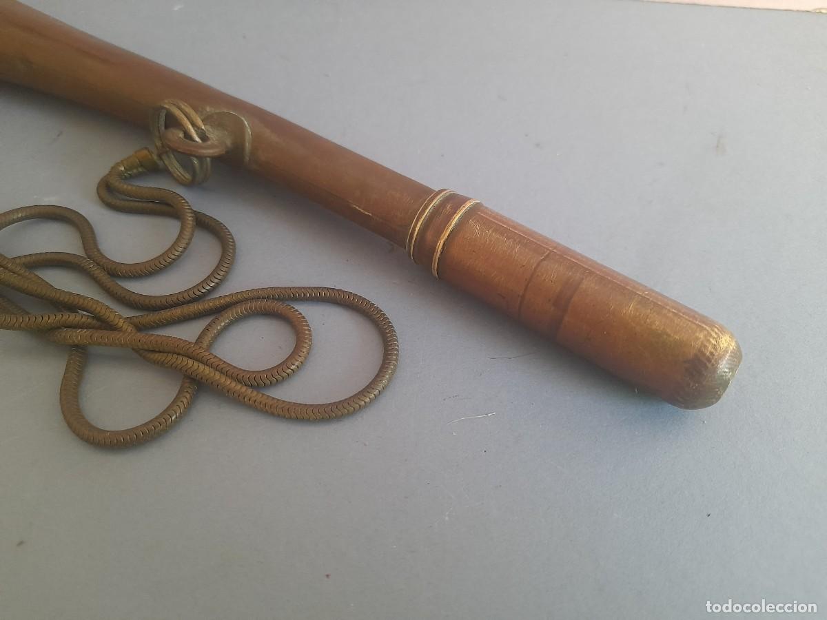 Instrumentos musicales: peque&ntilde;a corneta de laton, 29cm aprox, funcionando - Foto 4