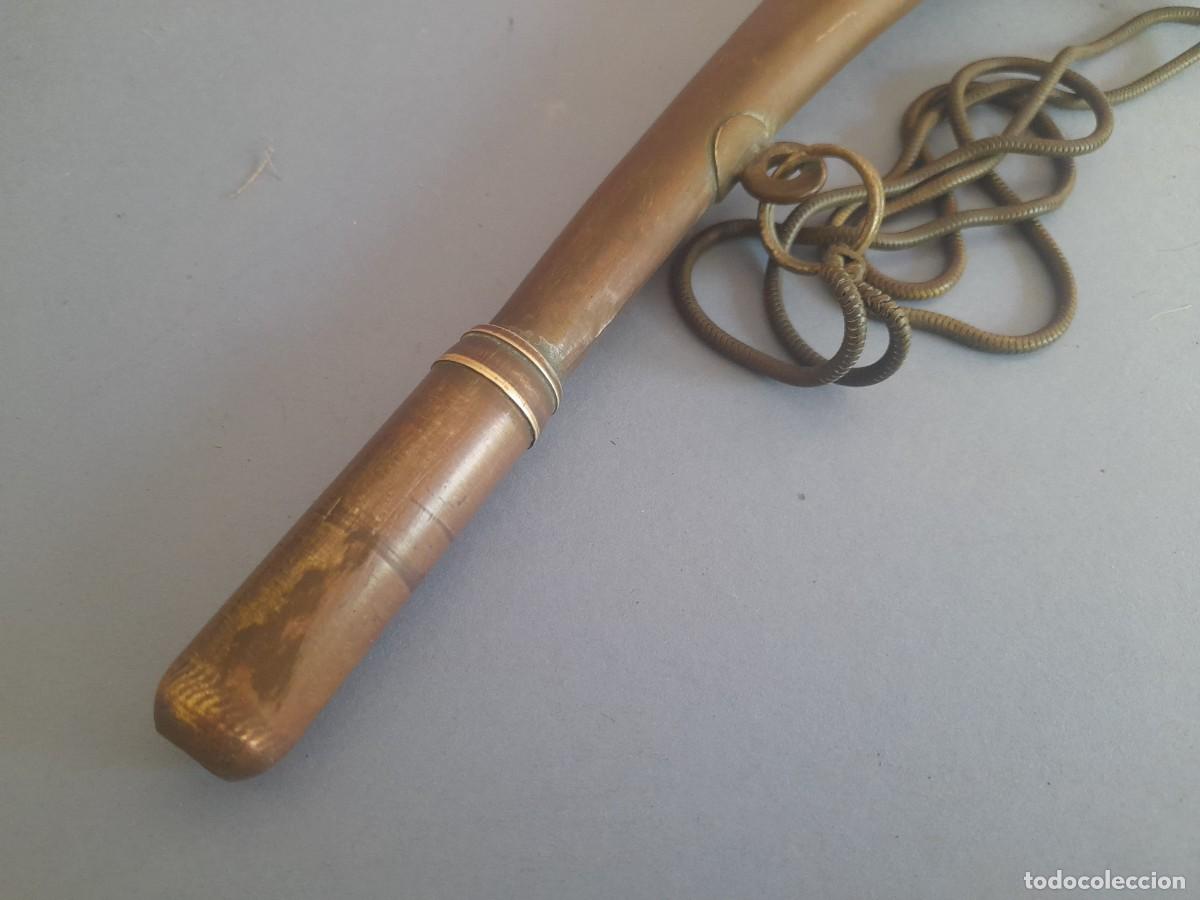 Instrumentos musicales: peque&ntilde;a corneta de laton, 29cm aprox, funcionando - Foto 5