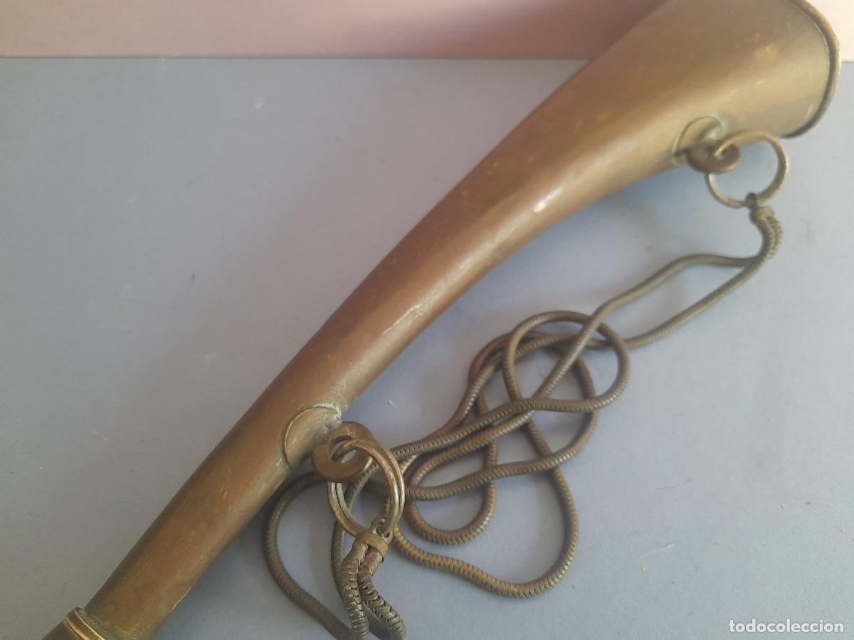 Instrumentos musicales: peque&ntilde;a corneta de laton, 29cm aprox, funcionando - Foto 6