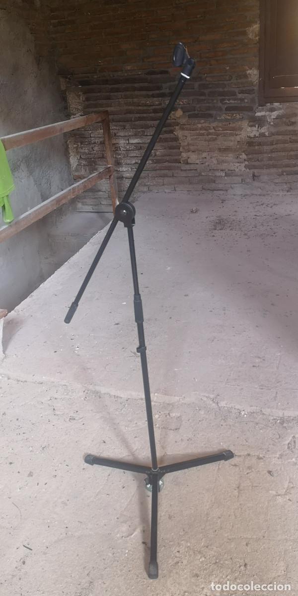 Instrumentos musicales: PIE TRIPODE PARA MICROFONO EXTENSIBLE PLEGABLE - Con cabezal para micro - Foto 1