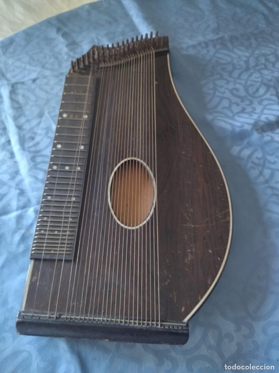 Instrumentos musicales: ANTIGUA CITARA DE 32 CUERDAS - Foto 3