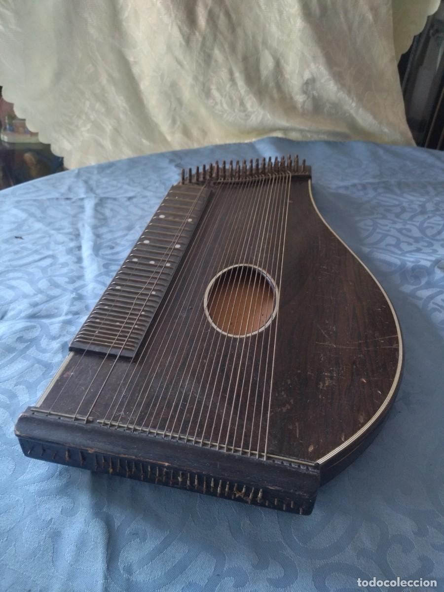Instrumentos musicales: ANTIGUA CITARA DE 32 CUERDAS - Foto 8