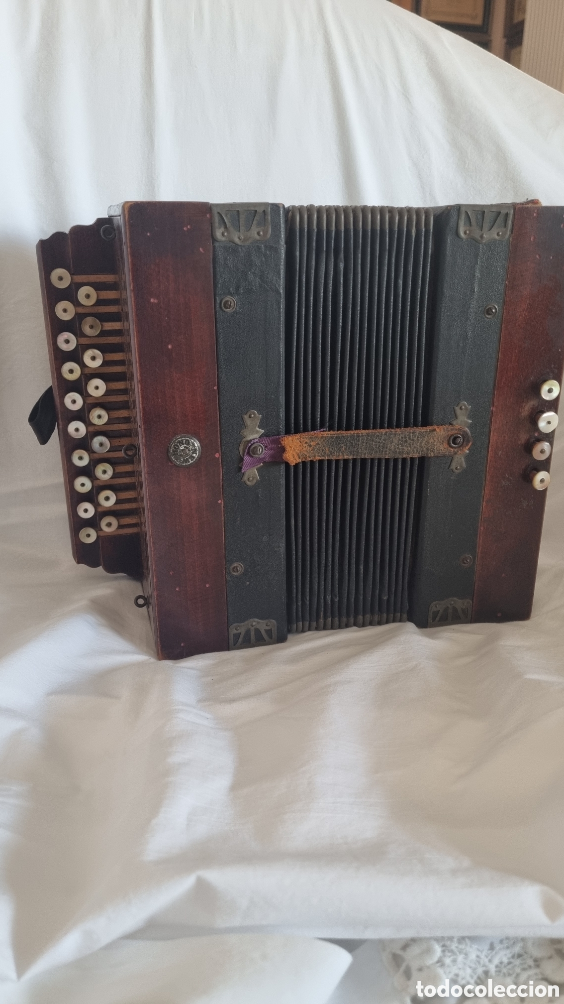 Instrumentos musicales: Acordeon New Phono antiguo - Foto 1
