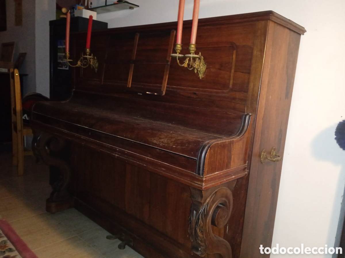 Instrumentos musicales: Piano de pared de 1870 - Foto 1