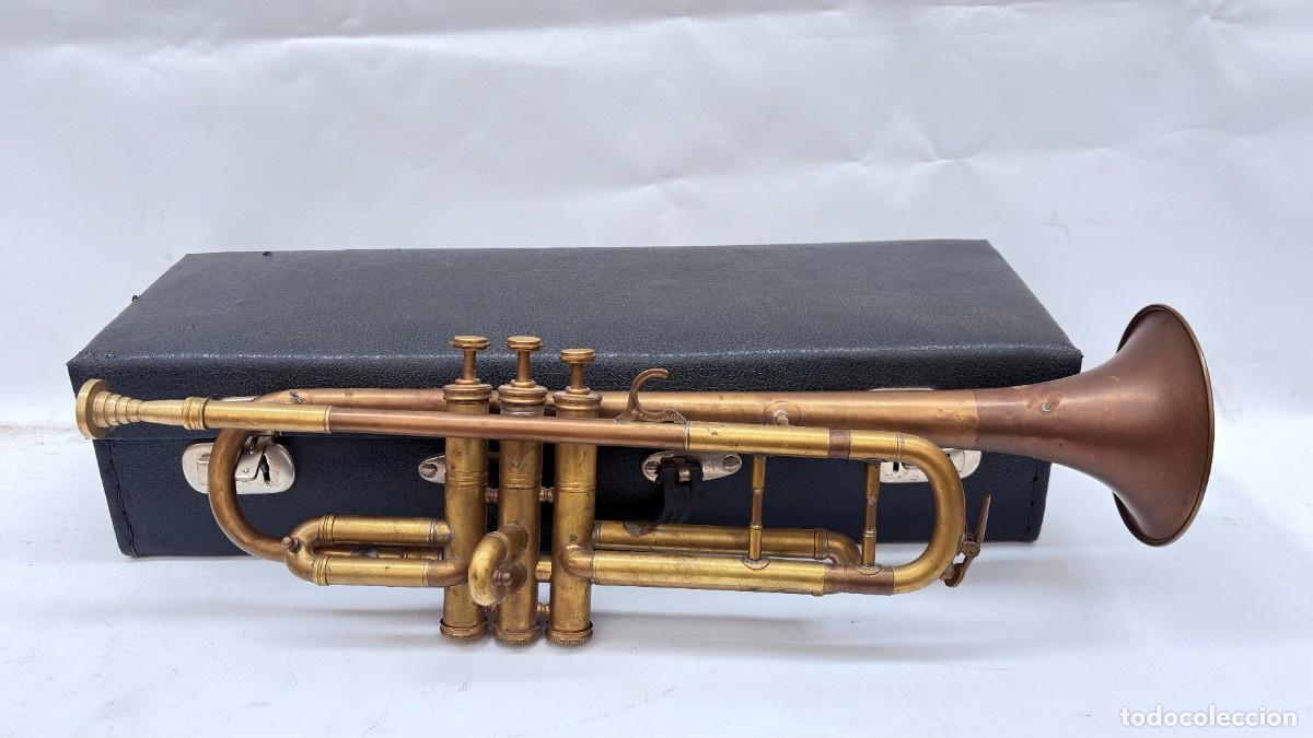 Instrumentos musicales: ANTIGUA TROMPETA DE PISTONES EN LATON CON SU ESTUCHE ORIGINAL