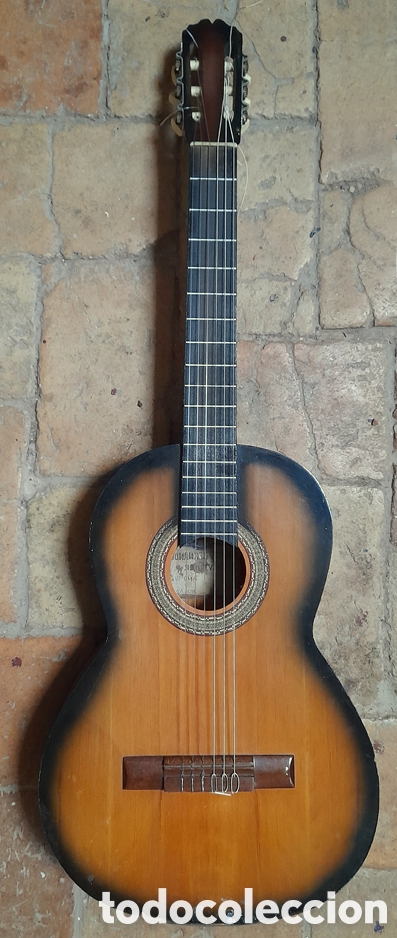 Instrumentos musicales: Guitarra Espa&ntilde;ola Santos Hern&aacute;ndez 1984