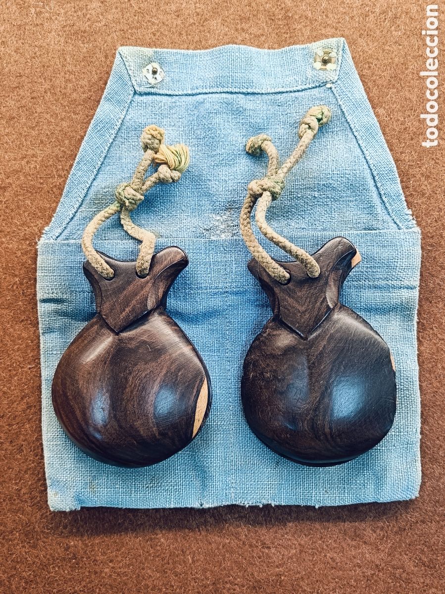 Instrumentos musicales: ANTIGUAS CASTA&Ntilde;UELAS ESPA&Ntilde;OLAS - S.XIX. 8&times;5,7 cm