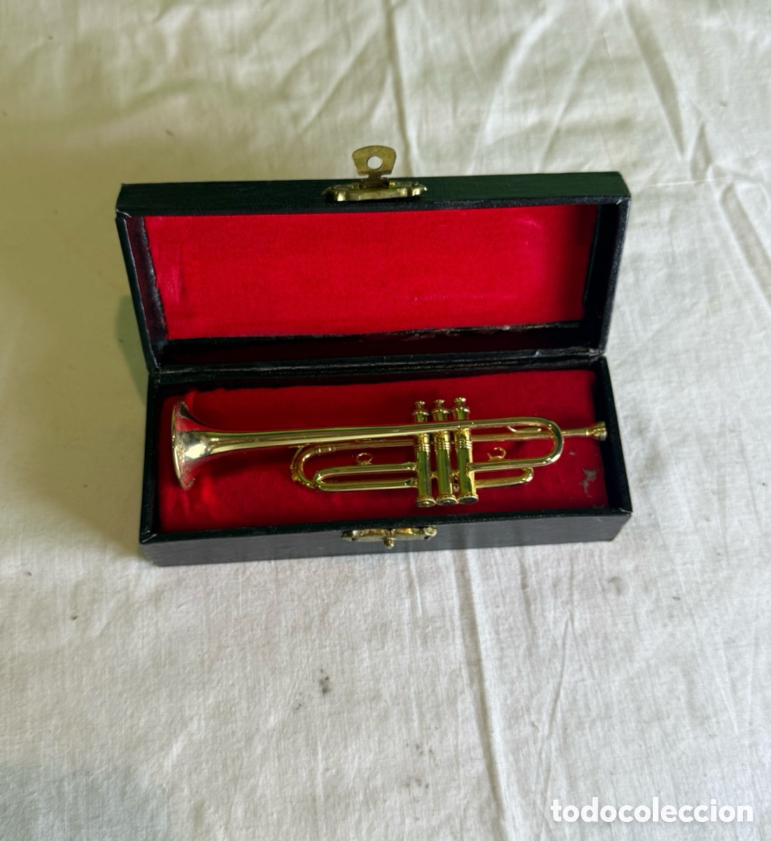 Instrumentos Musicais: Mini trompeta decorativa de metal dorado con estuche original recuerdo concurso sardanas 2002