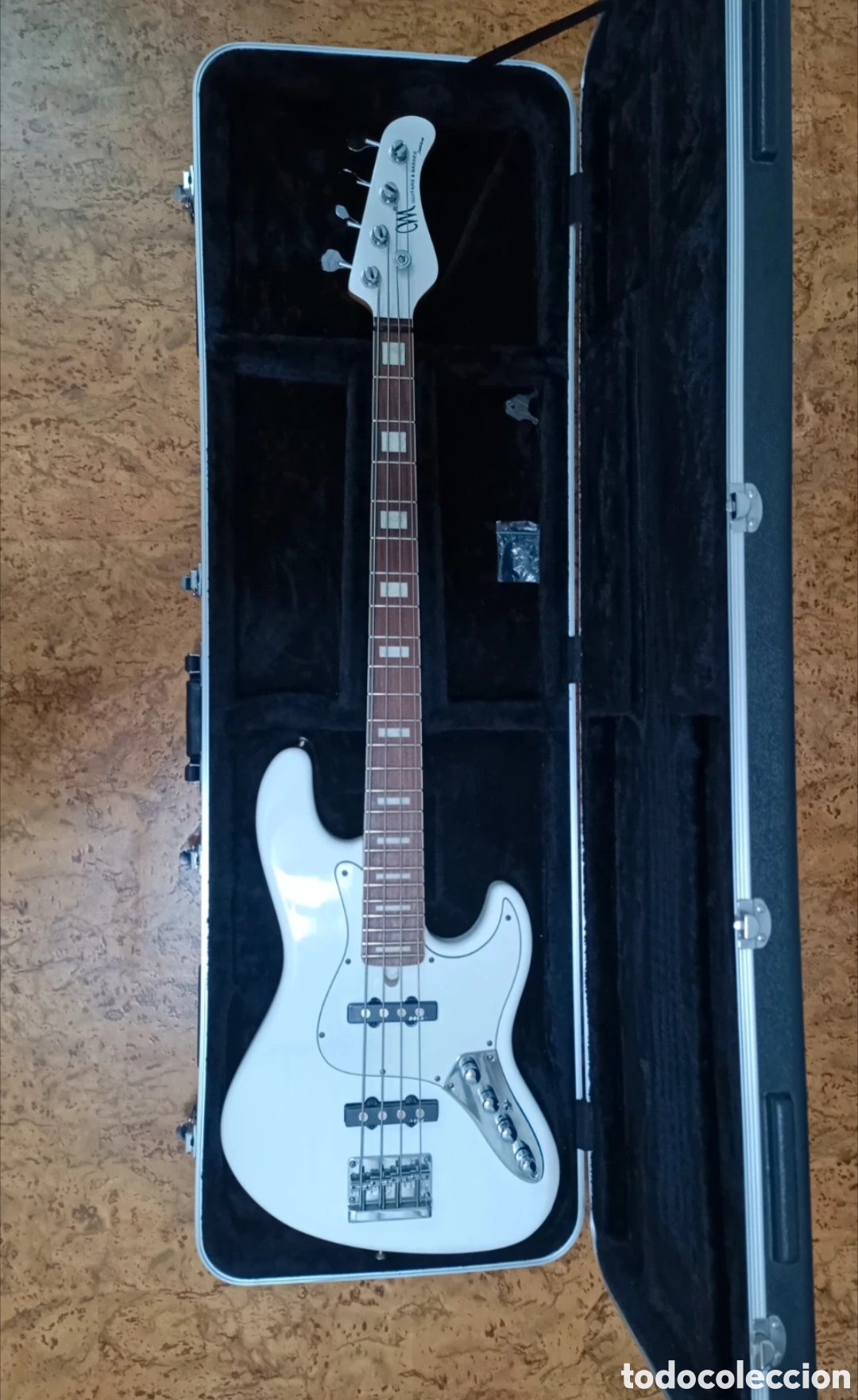 Instrumentos musicales: Bajo el&eacute;ctrico Mayones Jabba 4 blanco