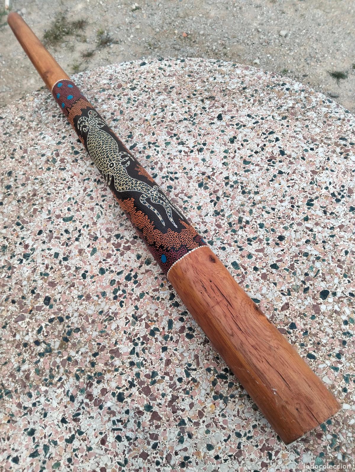 Musical instruments: Didgeridoo antiguo Didyerid&uacute; de madera pintado decorado a mano original a&ntilde;os 90 instrumento aborigen