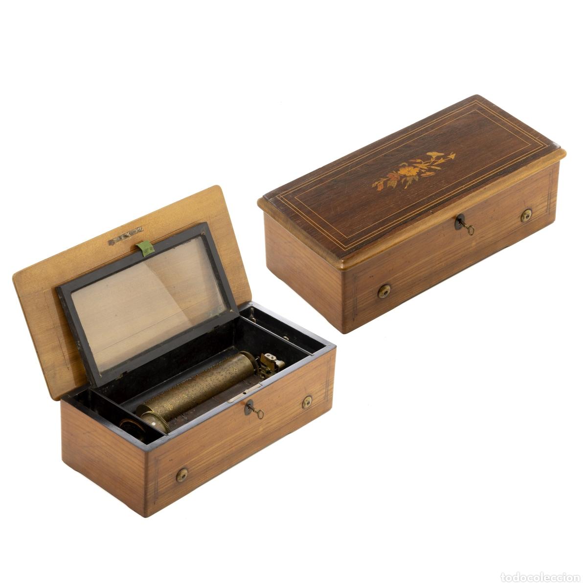 Strumenti musicali: Caja de m&uacute;sica - siglo XIX