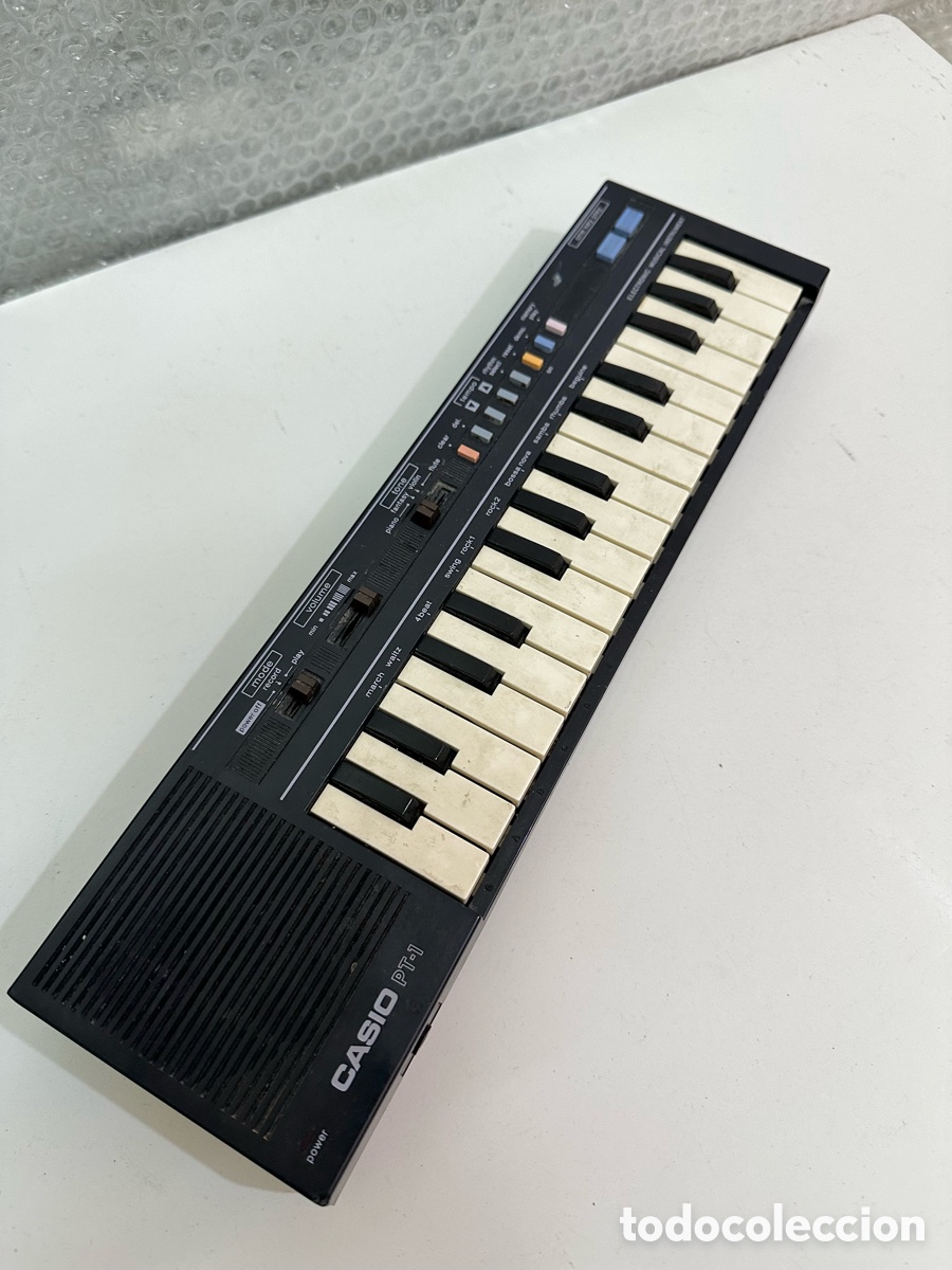 Musical instruments: Antiguo piano Casio PT-1 one key play Japan
