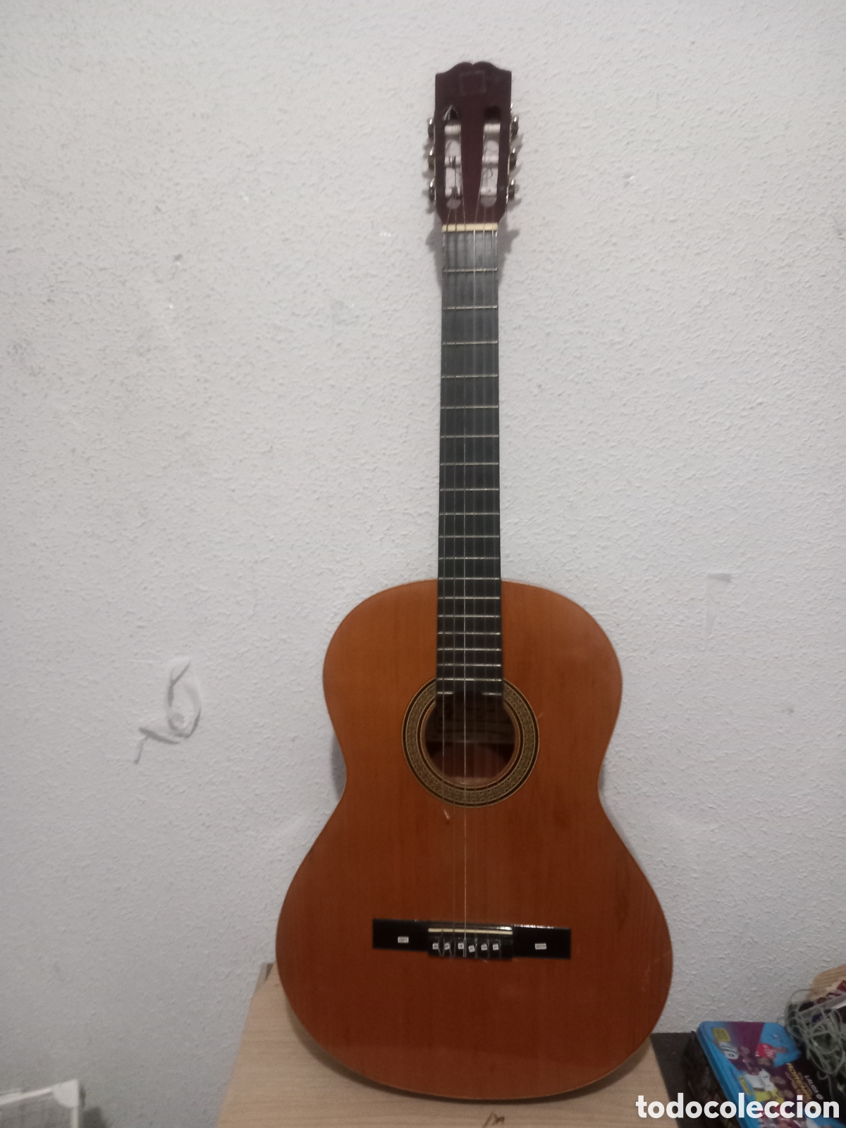 Instrumentos musicales: GUITARRA MURO DE ALCOY 1982,,VER FOTOS