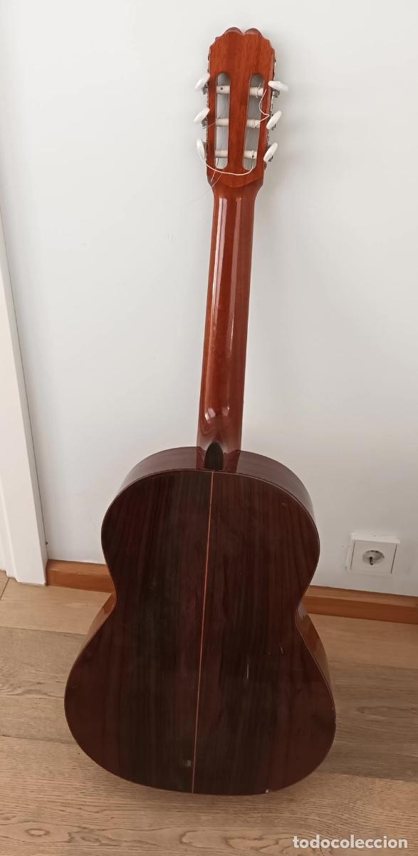 Instrumentos musicales: Cedro, Palosanto y Caoba. Guitarra Admira Carmen