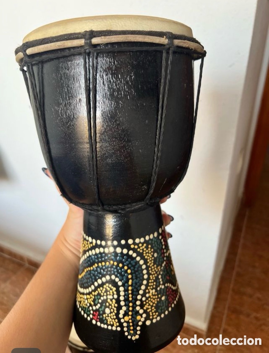 Instrumentos musicales: Pareja de tambores africanos djemb&eacute; artesanales decorativos y funcionales