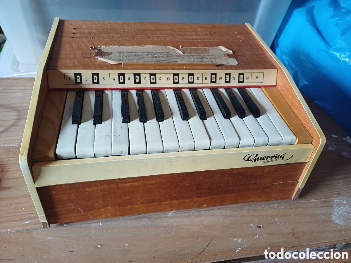 Musical instruments: Armonium Guerrini Benjamin - teclado musica piano instrumento musical
