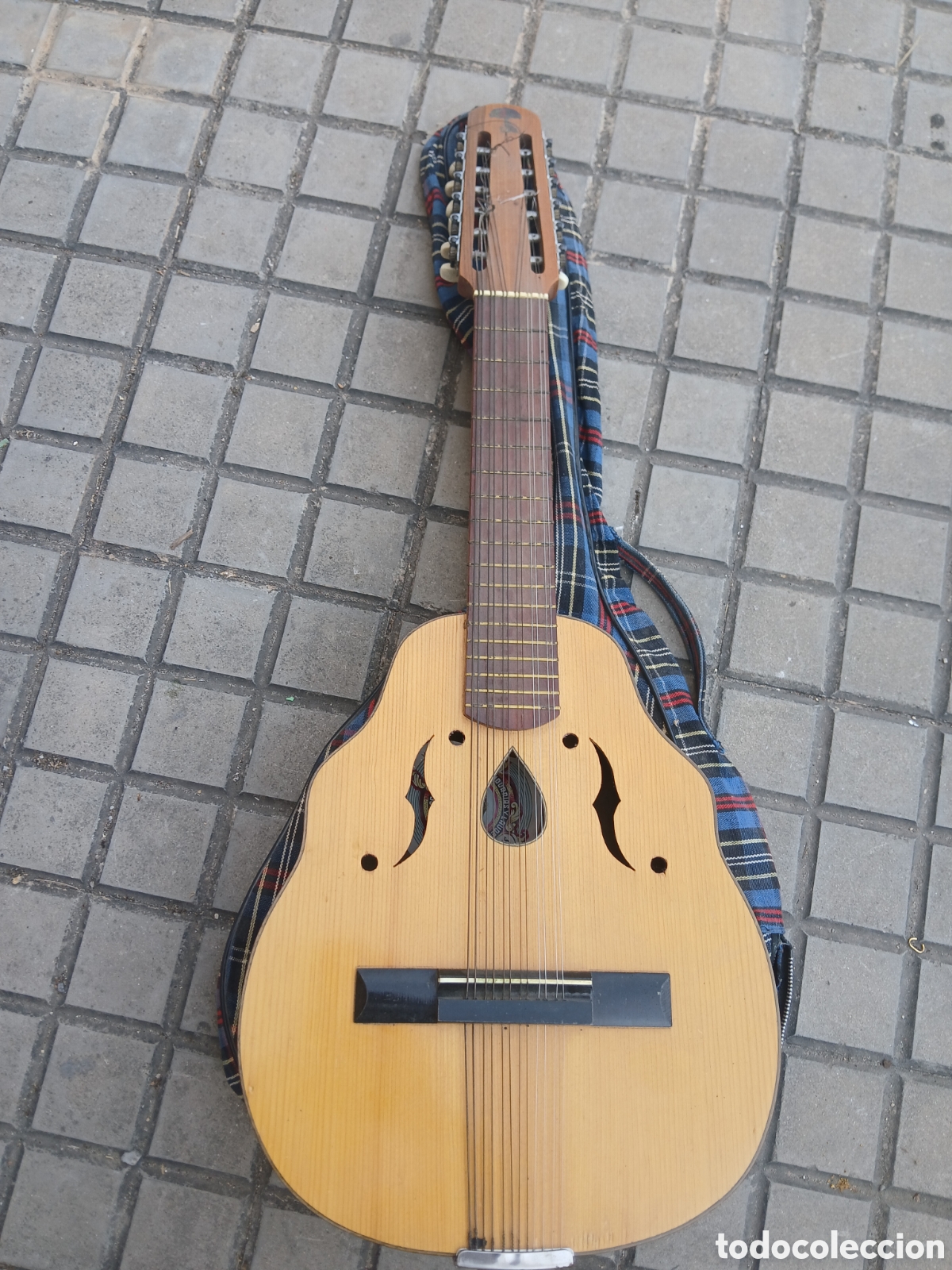 Instrumentos musicales: ANTIGUO LAUD DE VICENTE TATAY TOMAS CON FUNDA ORIGINAL.