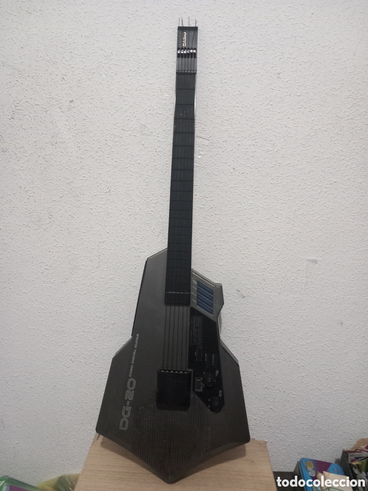 Instrumentos musicales: ANTIGUA GUITARRA DG-20 JAPAN,,VER FOTOS