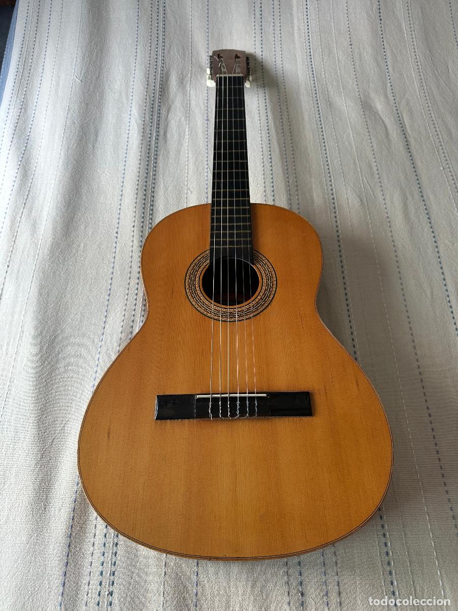 Instrumentos musicales: ANTIGUA GUITARRA ESPA&Ntilde;OLA TELESFORO JULVE CON FUNDA