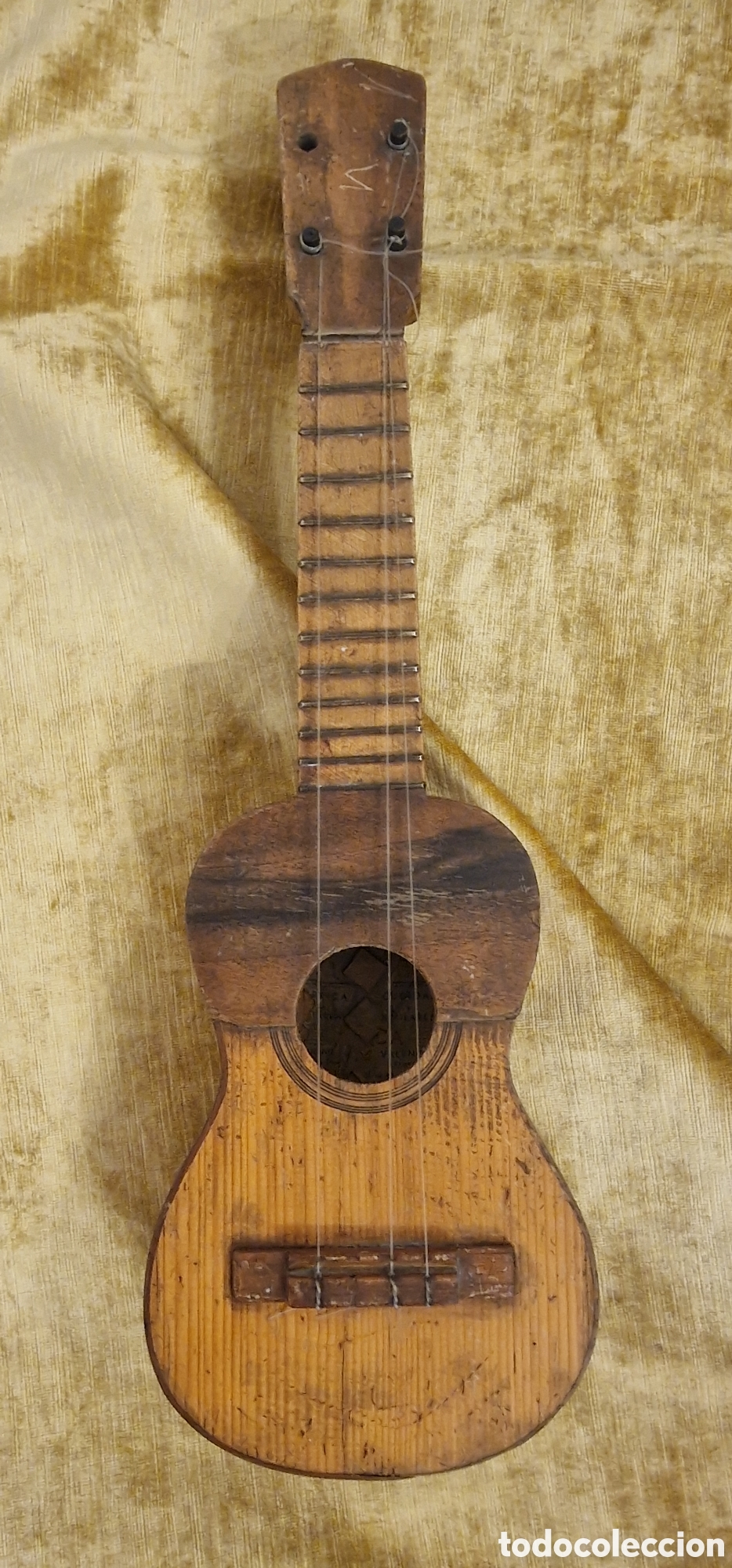 Instrumentos musicales: Guitarrico o Guitarr&oacute; o Requinto de cuatro cuerdas de Roca, Valencia SXX guitarra