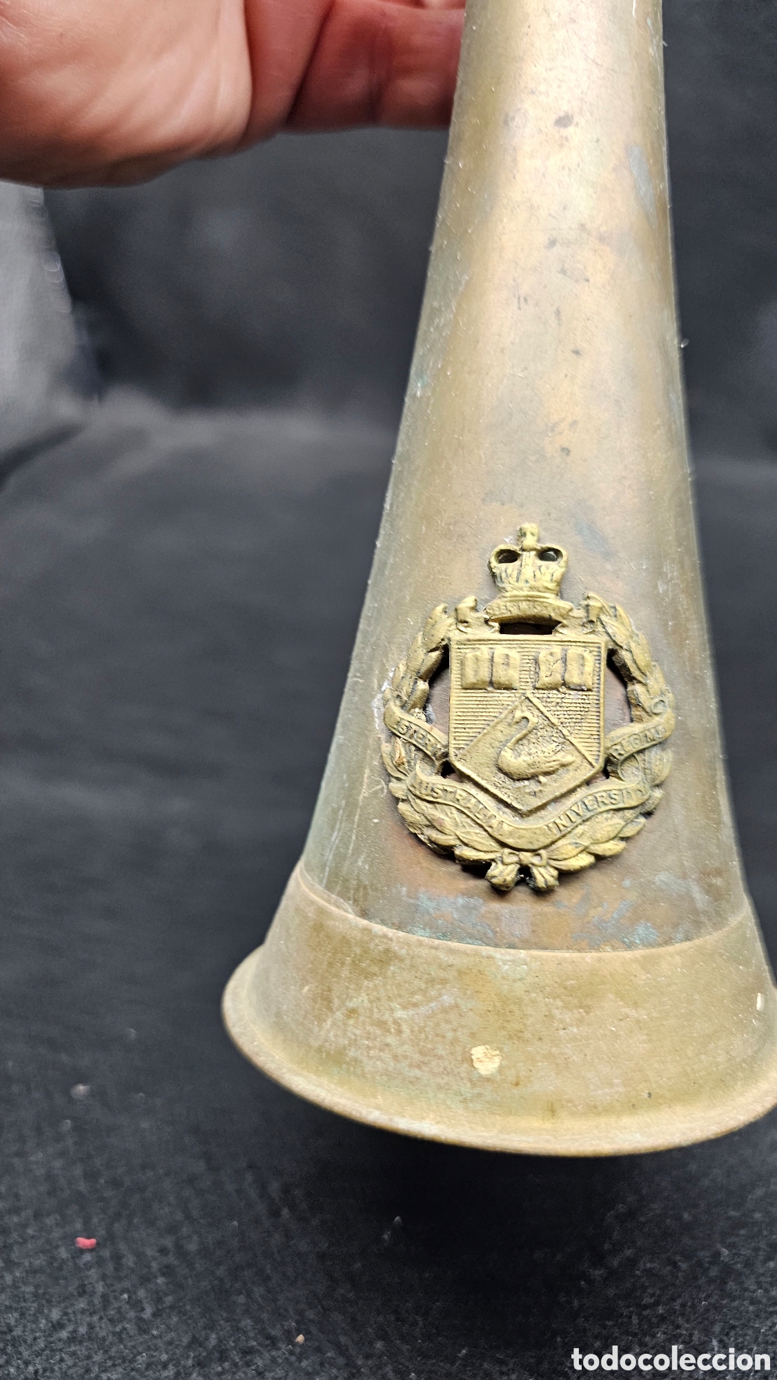 Musikinstrumente: Antiguo cornetin del regimiento universitario de Australia Ocidental