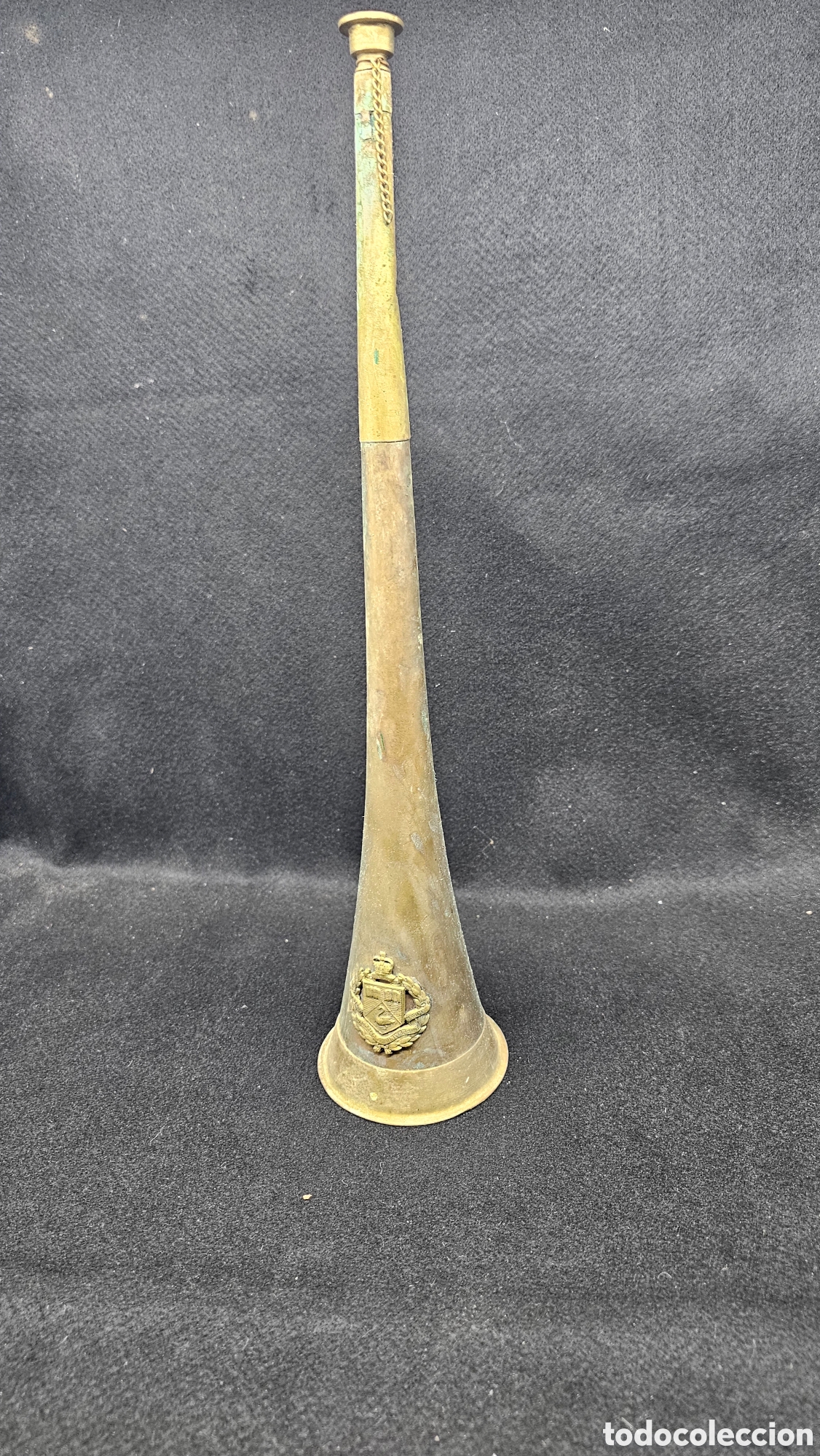 Strumenti musicali: Antiguo cornetin del regimiento universitario de Australia Ocidental