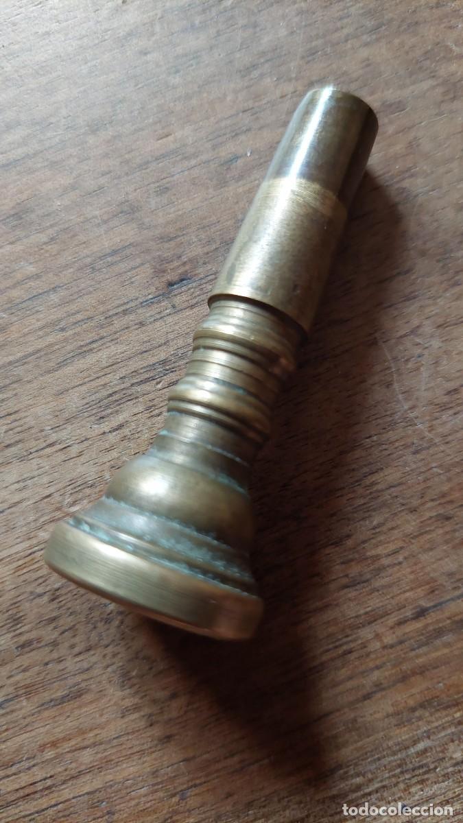 Instrumentos musicales: Boquilla de Antigua corneta ,trompeta