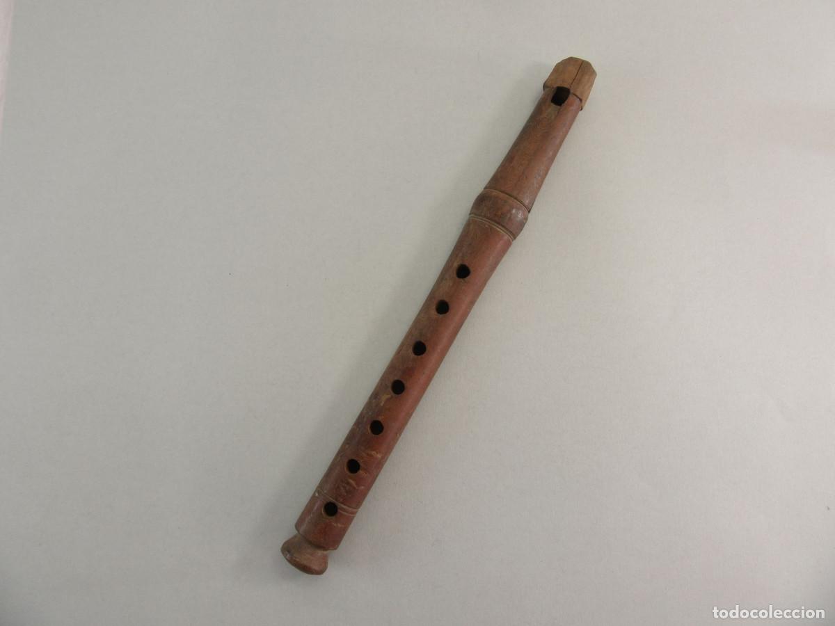 Instrumentos musicales: Flauta popular en madera. - Foto 1