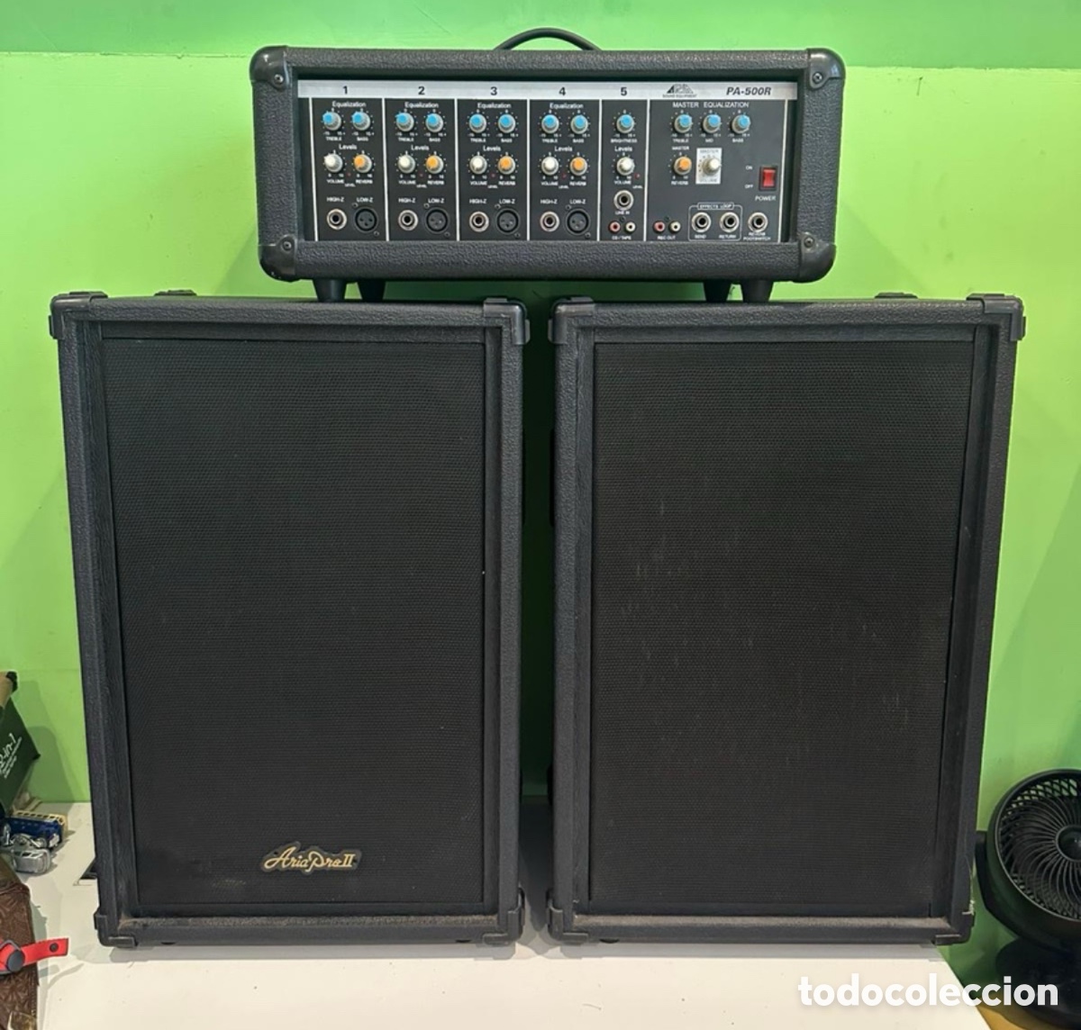Musikinstrumente: Equipo de Sonido Profesional ARIA PA-500R con 2 Altavoces Originales &ndash; 5 Canales &ndash; Como Nuevo