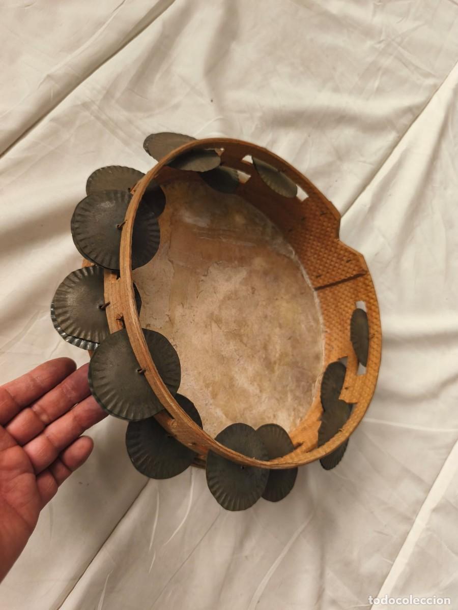 Instrumentos musicales: Pandeireta gallega tradicional (pandereta).