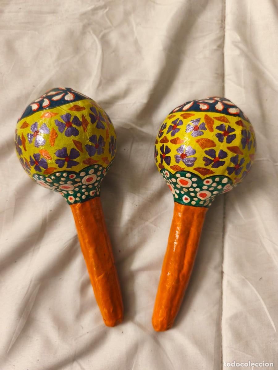 Instrumentos musicales: Maracas artesanales pintadas a mano